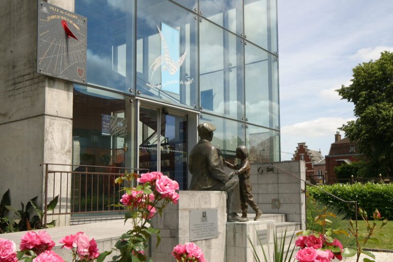 Musée des dentelles et broderies - ville de Caudry-min